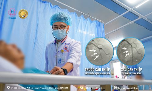 BS thăm kh&aacute;m cho bệnh nh&acirc;n trong ph&ograve;ng ICU