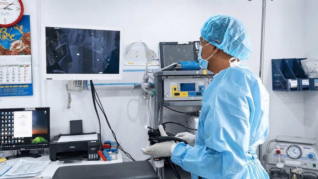 Phát hiện sớm ung thư đại trực tràng nguyên phát lần 2 nhờ thói quen tầm soát định kỳ