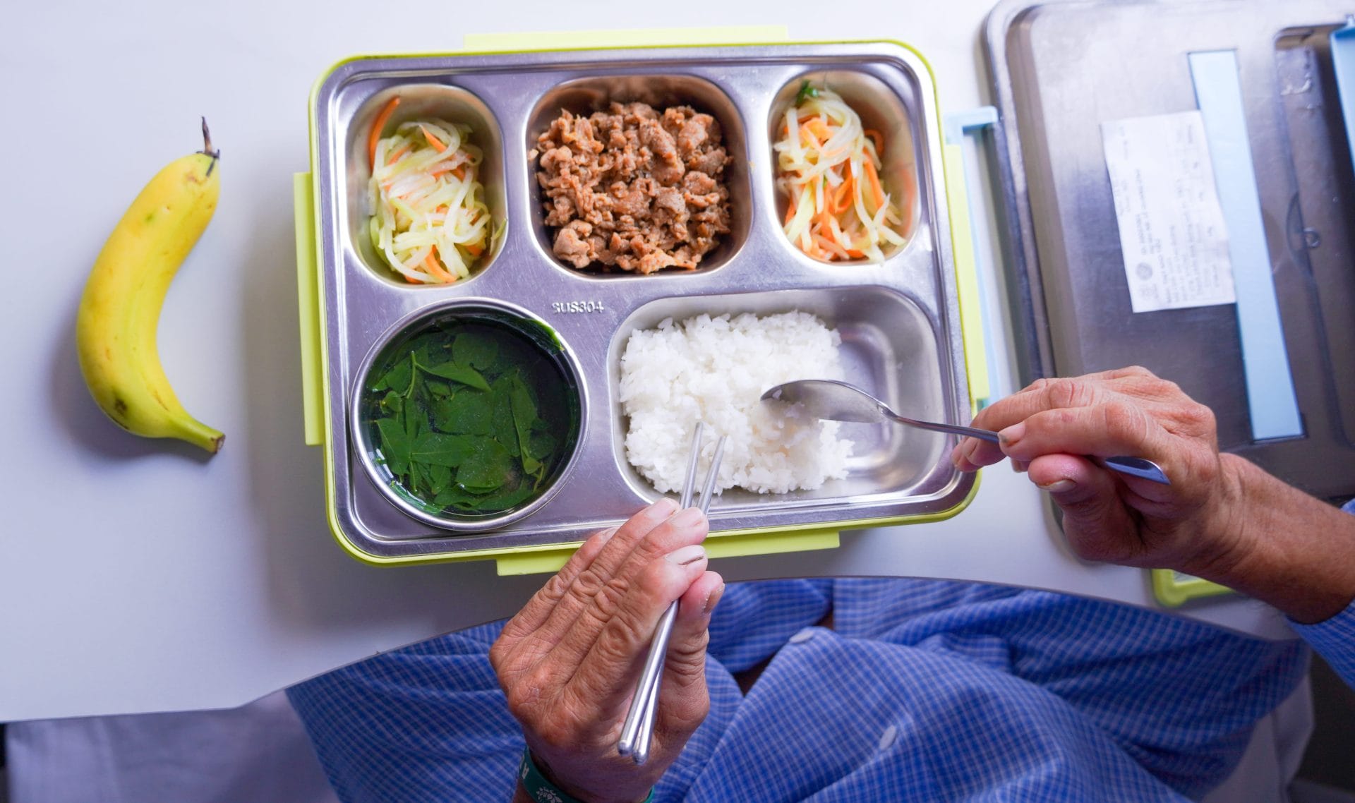 Một bữa ăn cung cấp cho người bệnh Đái Tháo Đường tại Bệnh viện Đa khoa Vạn Hạnh